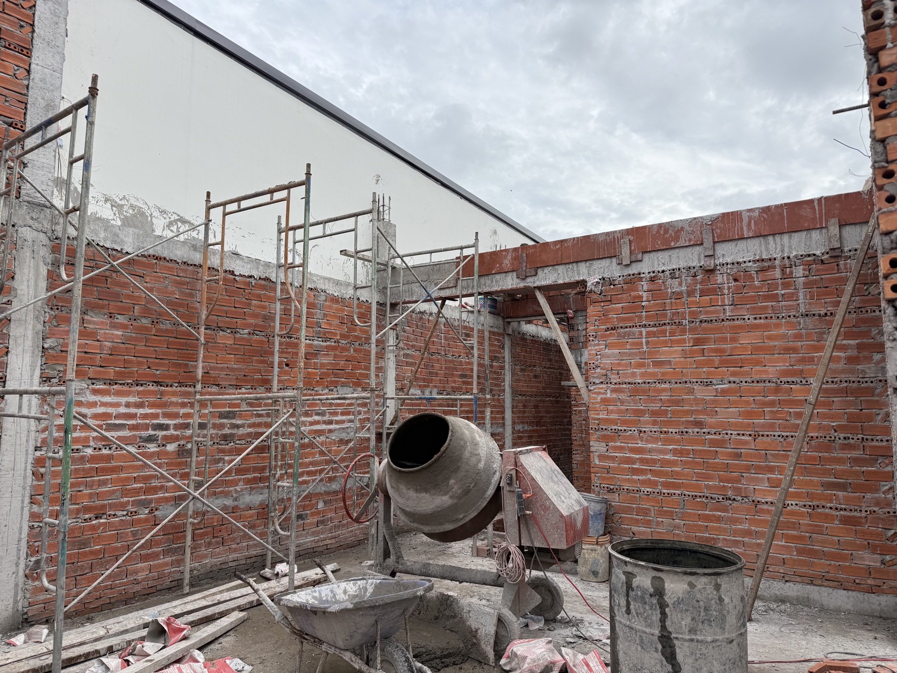 Hình ảnh thi công thực tế — Nhà của Ngoại. — ảnh 8