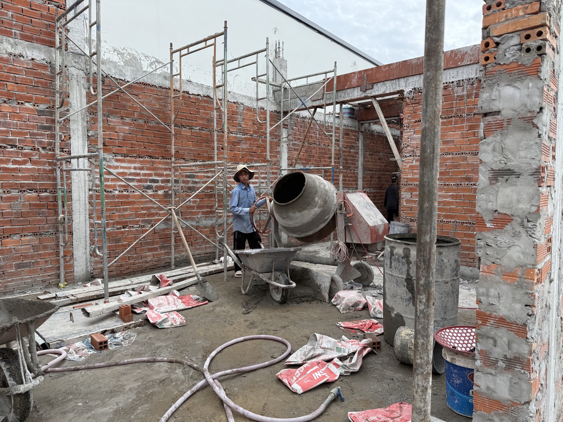 Hình ảnh thi công thực tế — Nhà của Ngoại. — ảnh 12